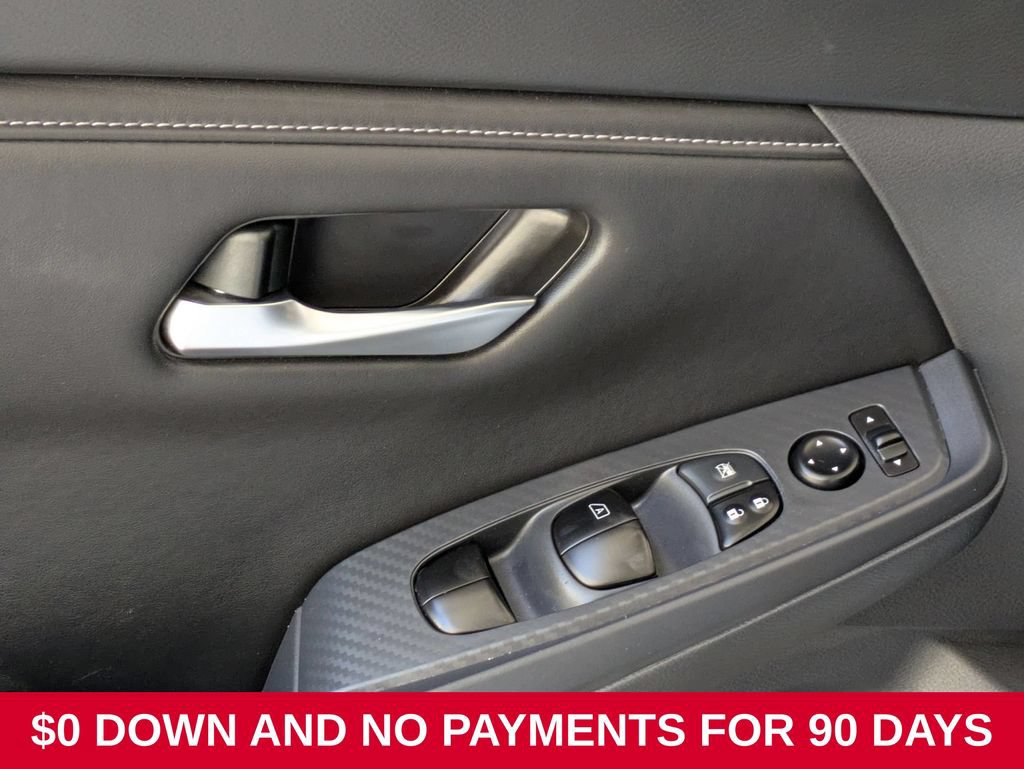 Used 2025 Nissan Sentra SV FWD image 11
