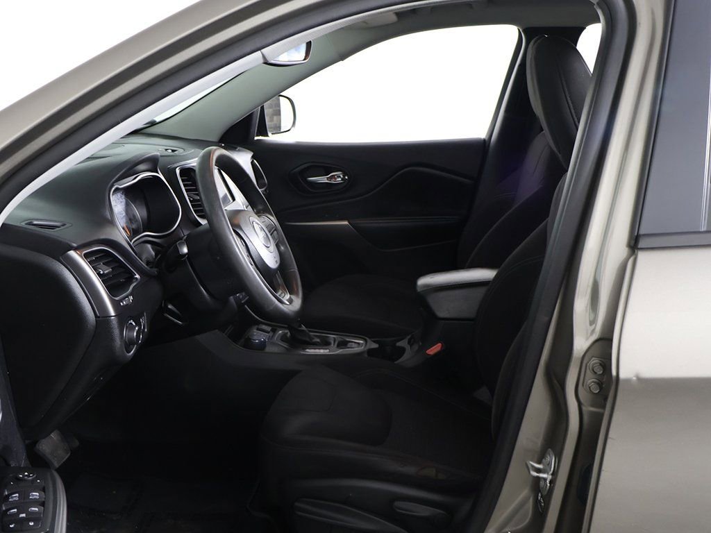 Used 2021 Jeep Cherokee Latitude image 21