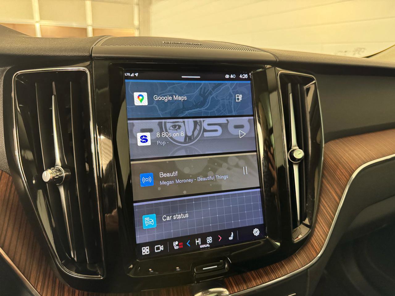 Used 2023 Volvo XC60 T8 Plus w/ Climate Package image 22