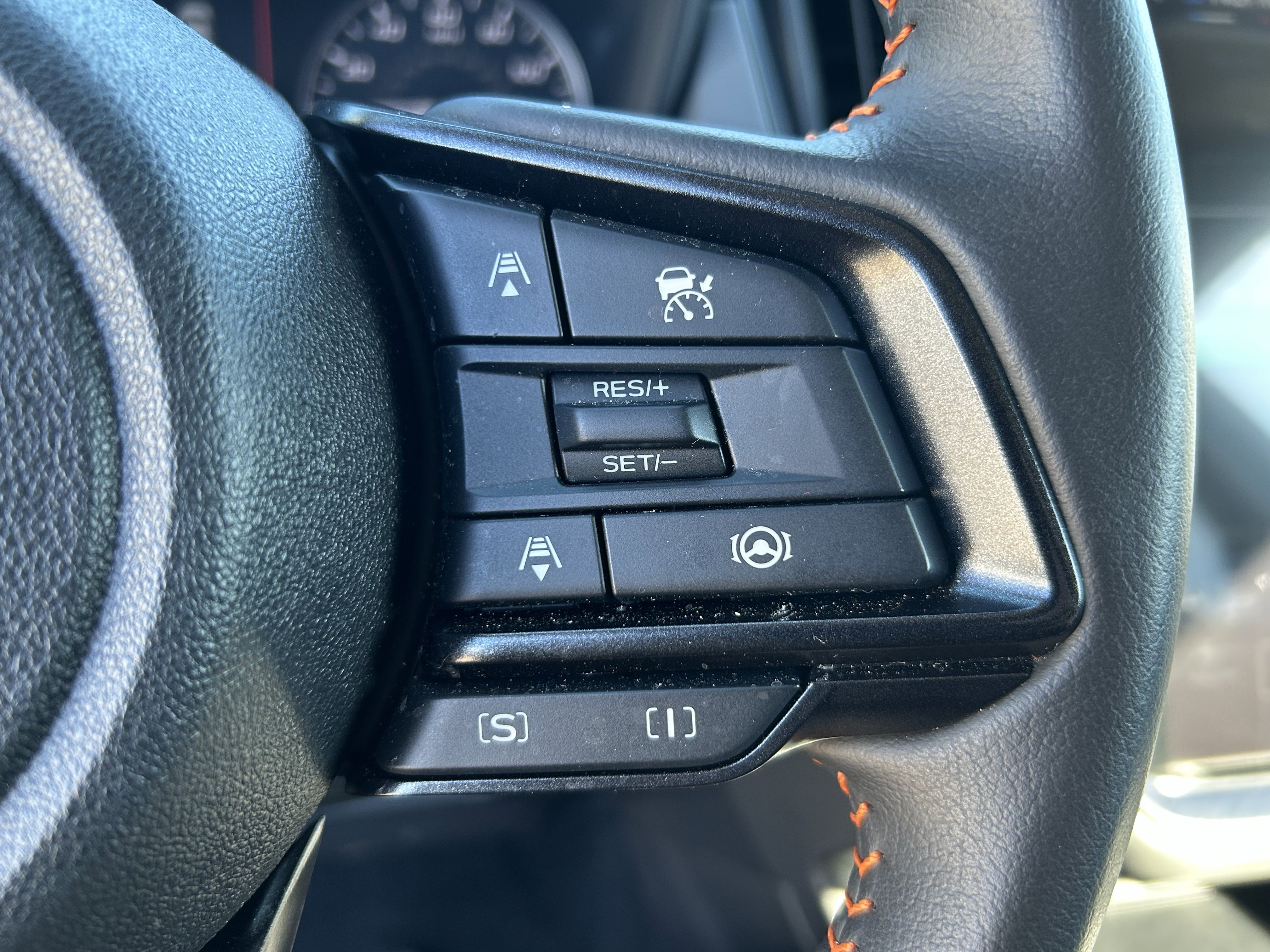 Certified 2025 Subaru Crosstrek 2.5i Limited w/ Crosstrek Mirror Package image 12