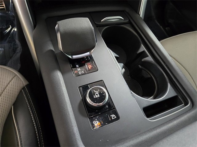 Used 2021 Land Rover Discovery S R-Dynamic image 38