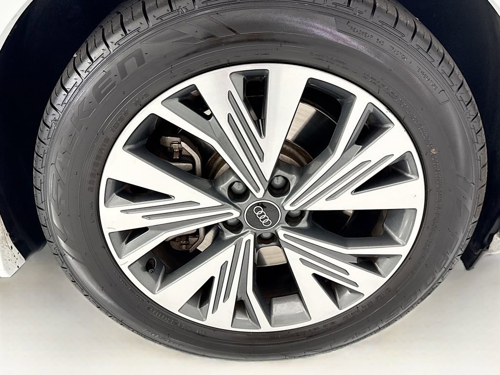 Certified 2023 Audi Q4 e-tron Premium Plus w/ Premium Plus RWD image 31