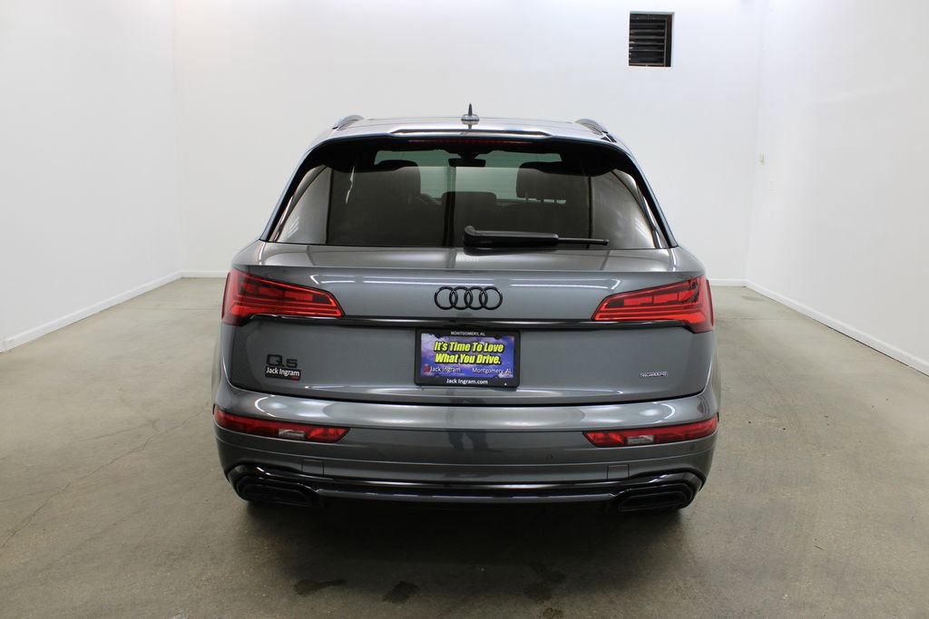 Certified 2024 Audi Q5 e Prestige image 3