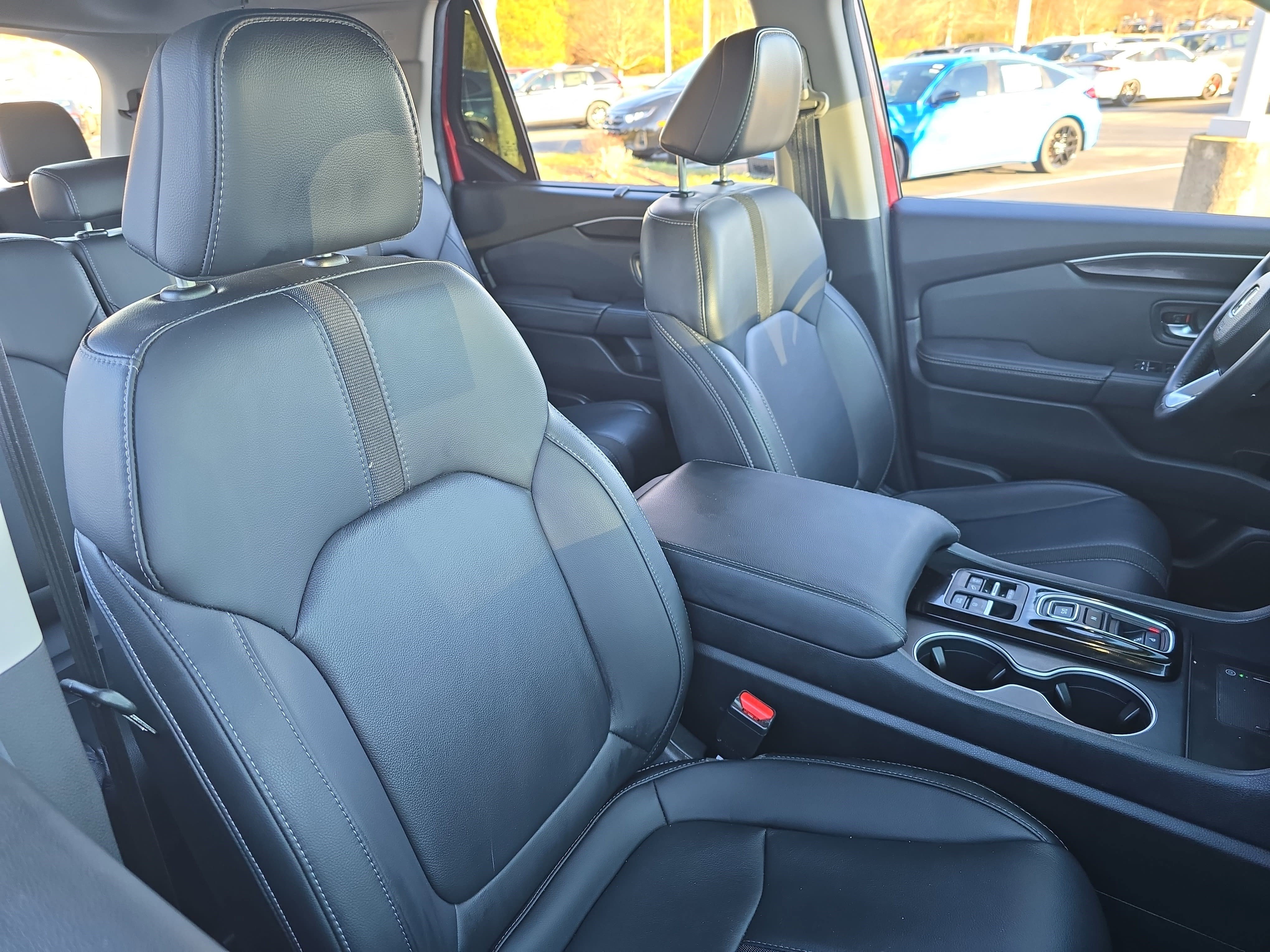 Used 2024 Honda Pilot Touring image 10