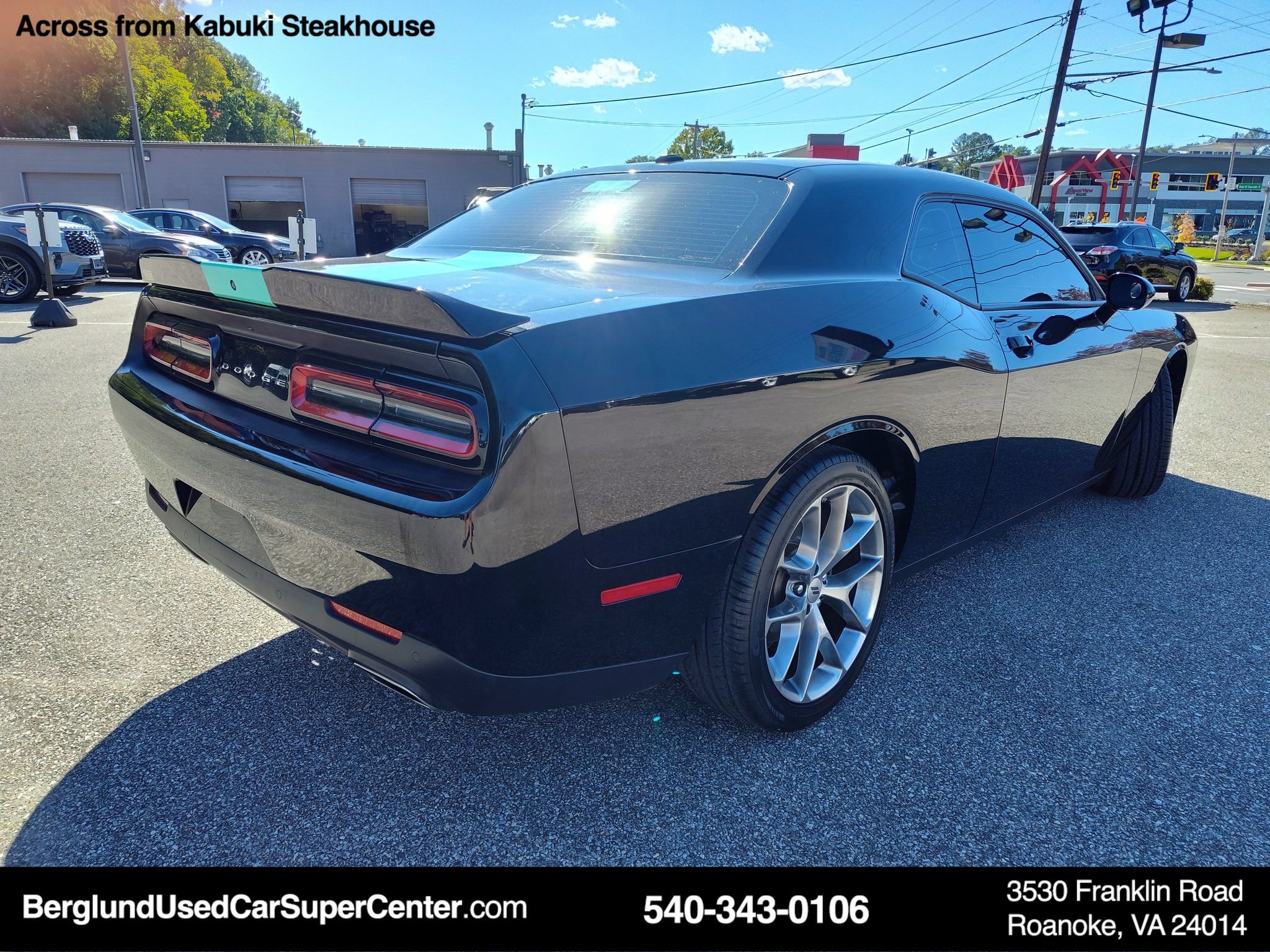Used 2022 Dodge Challenger GT RWD image 4