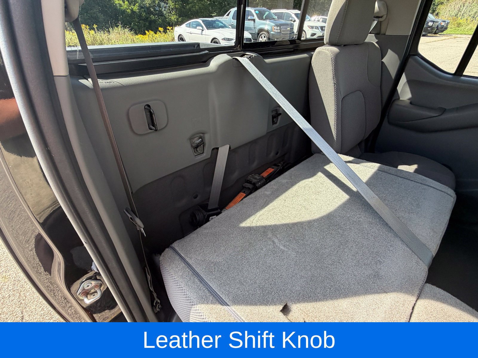 Used 2019 Nissan Frontier SV w/ Value Truck Package AWD/4WD image 32