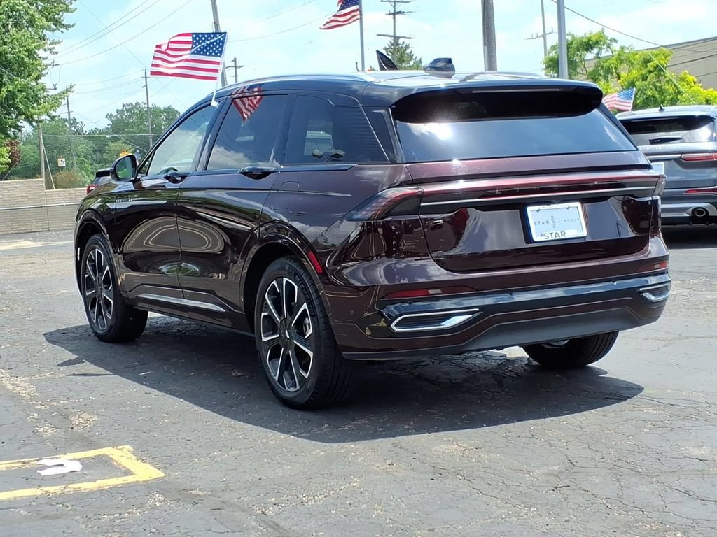 Used 2024 Lincoln Nautilus Reserve AWD/4WD image 5