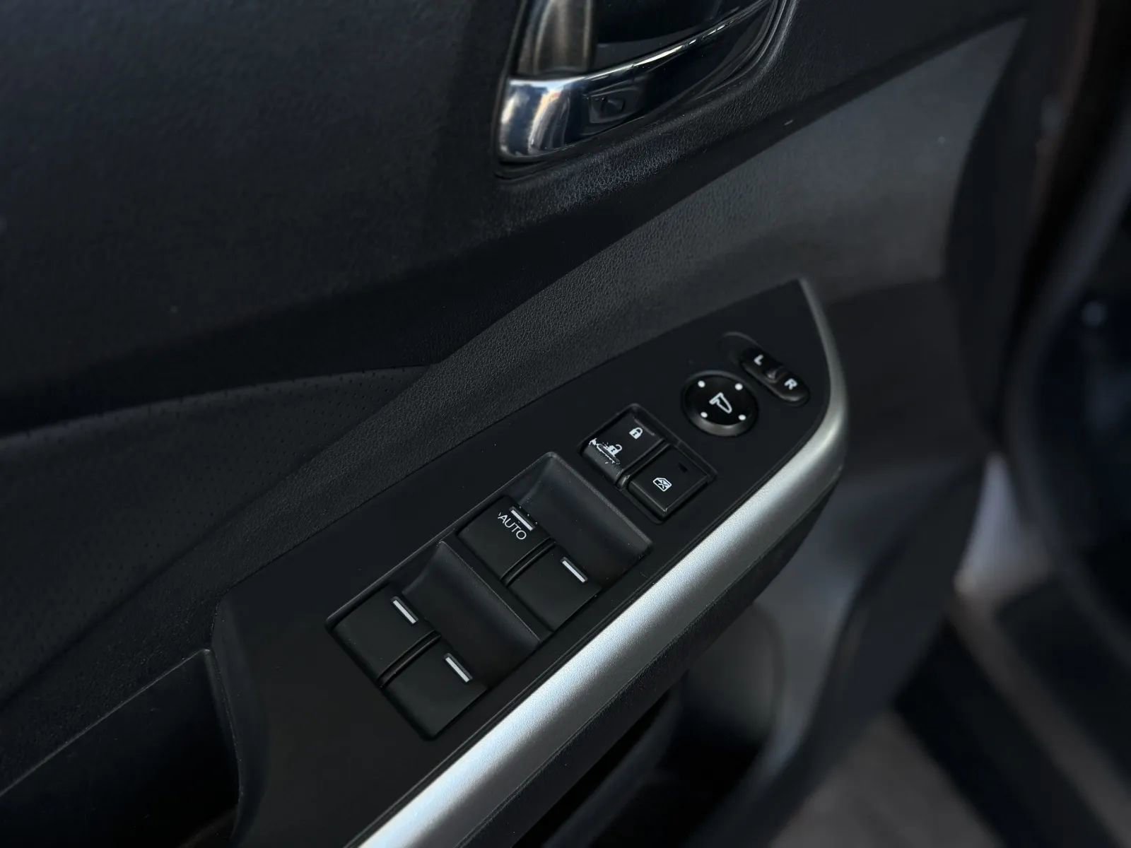 Used 2016 Honda CR-V EX-L image 24