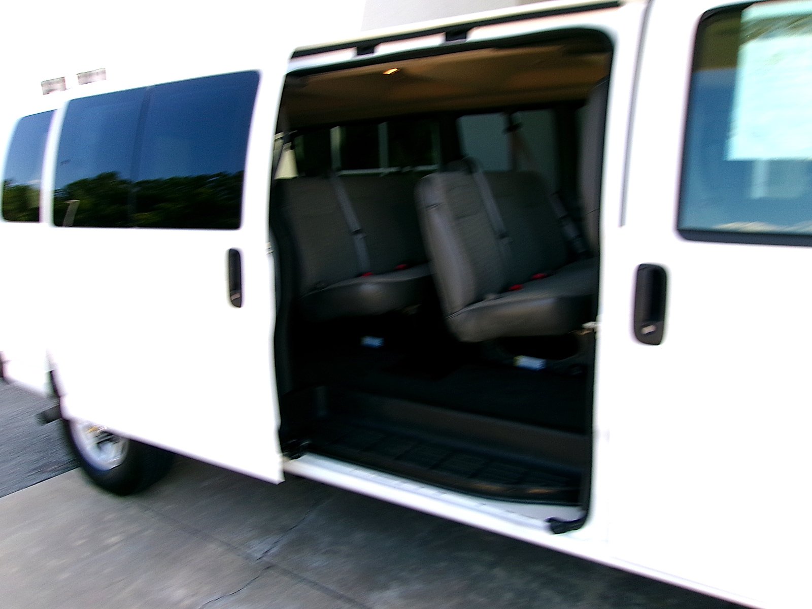 Used 2024 Chevrolet Express 3500 LT w/ LT Preferred Equipment Group RWD image 21