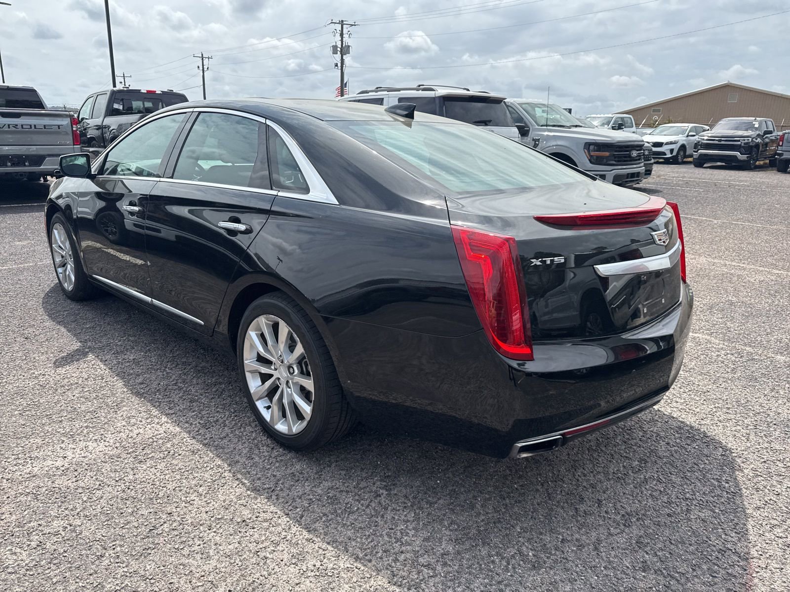 Used 2016 Cadillac XTS Luxury w/ Driver Awareness Package image 5