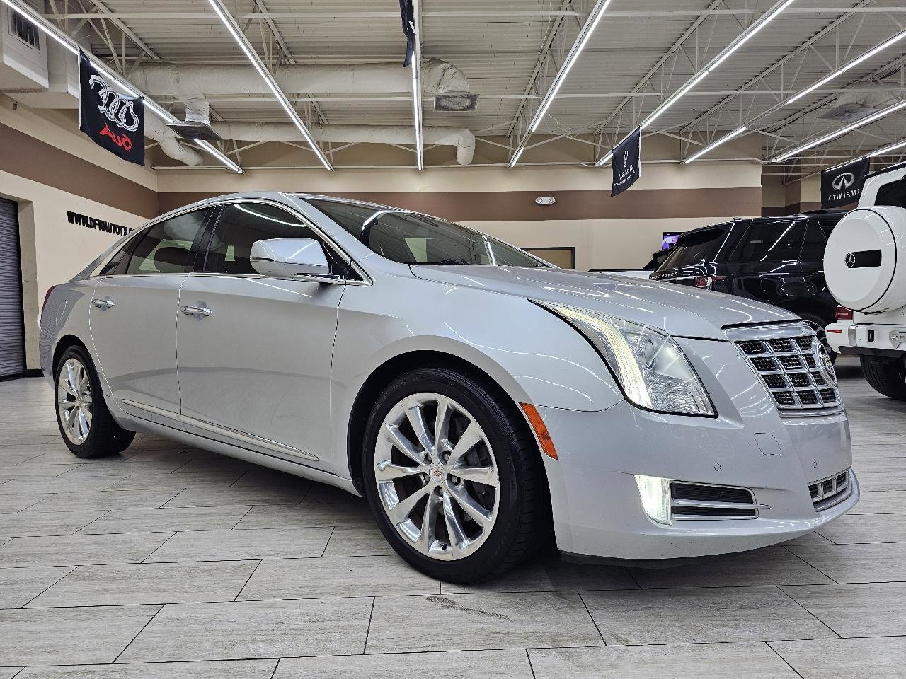 Used 2013 Cadillac XTS Luxury FWD image 4