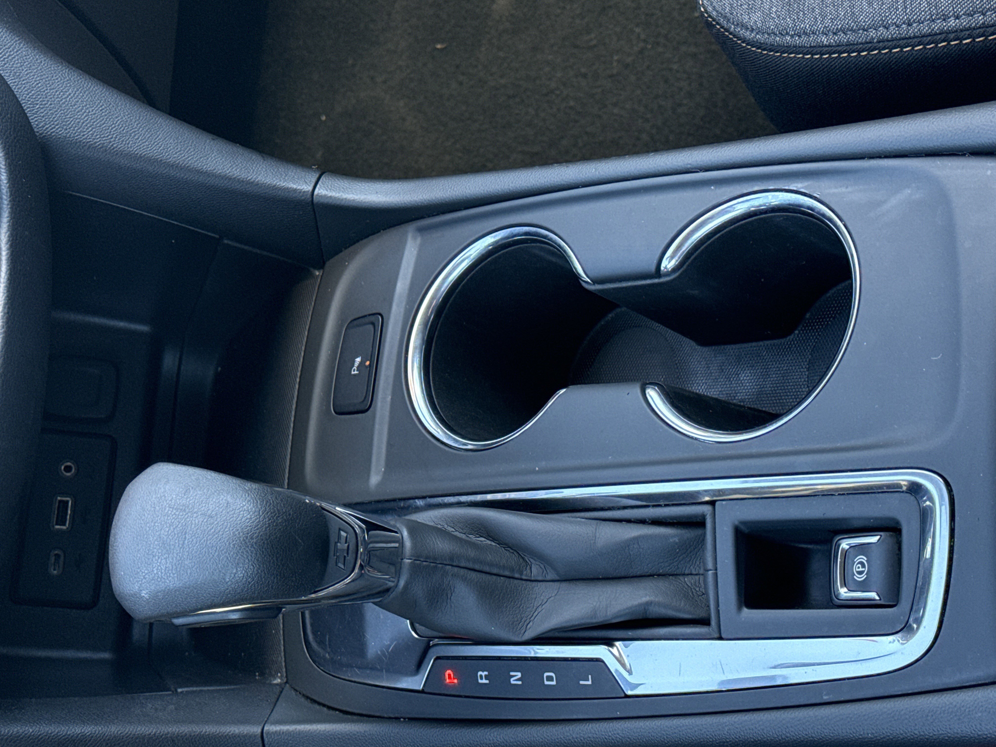 Used 2023 Chevrolet Equinox LT image 25