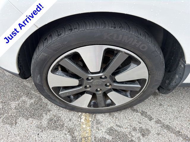 Used 2015 Kia Soul ! w/ Sun & Sound Package FWD image 10