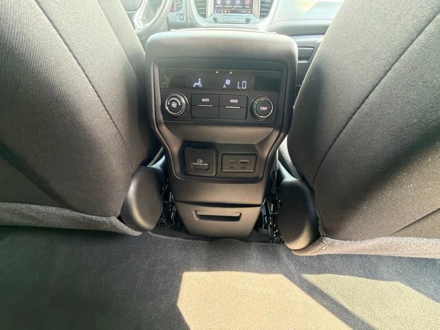 Used 2023 GMC Acadia SLE w/ Driver Convenience Package FWD image 34
