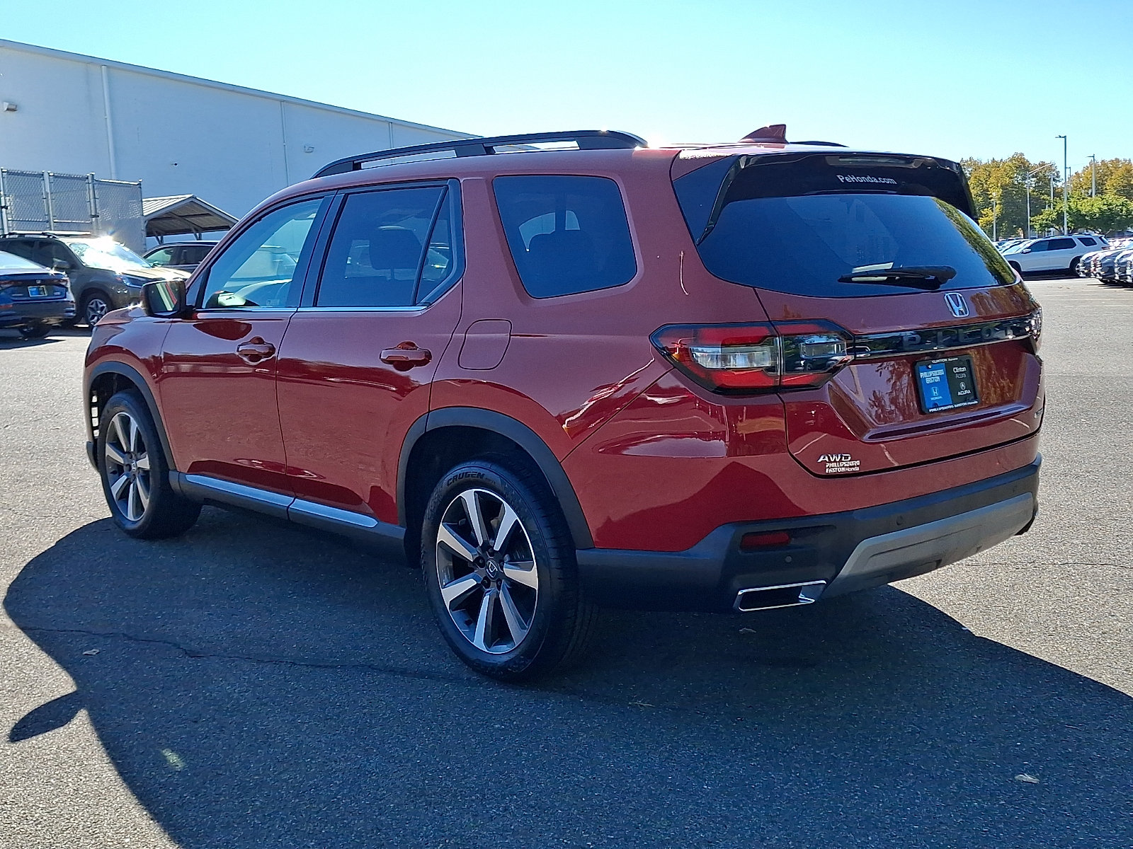 Used 2023 Honda Pilot Touring image 4