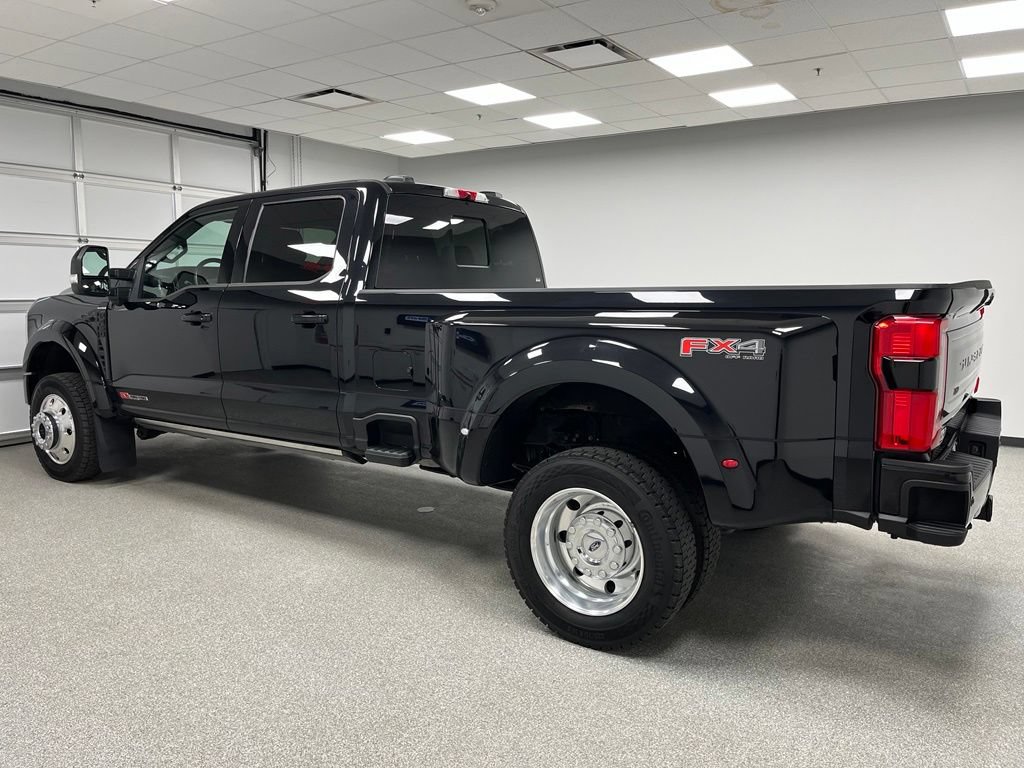Used 2025 Ford F450 Platinum w/ FX4 Off-Road Package AWD/4WD image 7