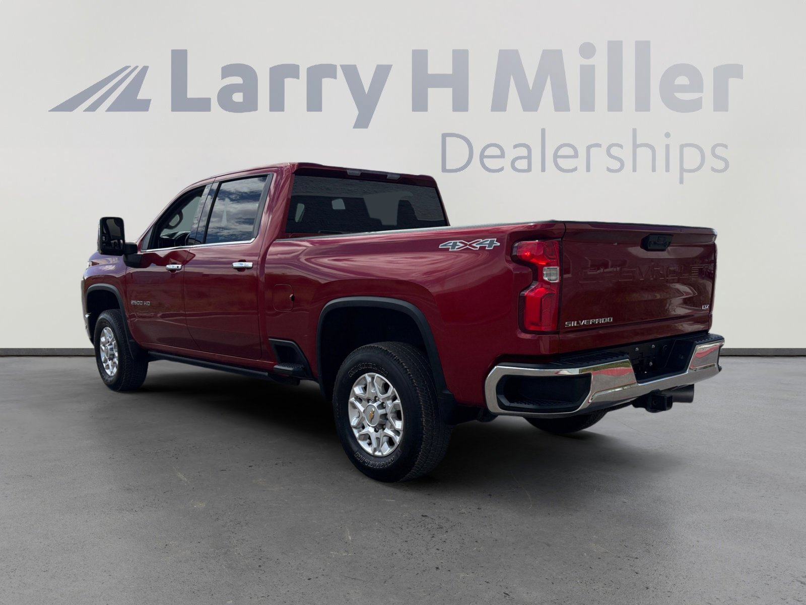 Used 2024 Chevrolet Silverado 2500 LTZ image 3