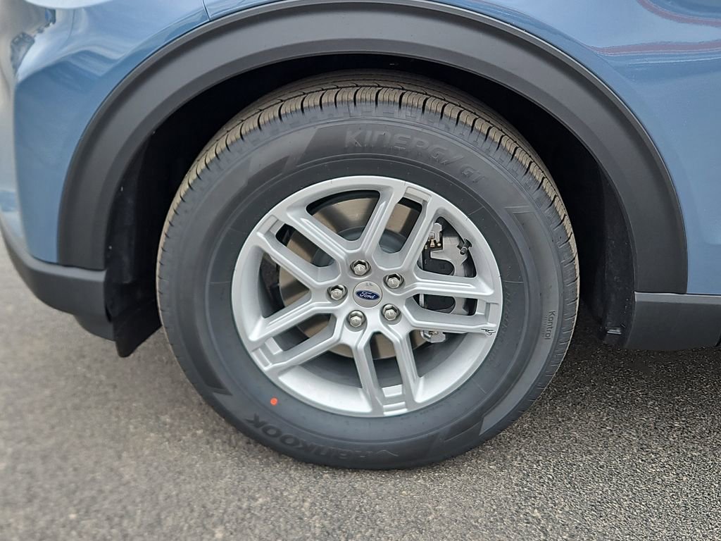 New 2026 Ford Explorer Active w/ Active Comfort Package RWD image 17