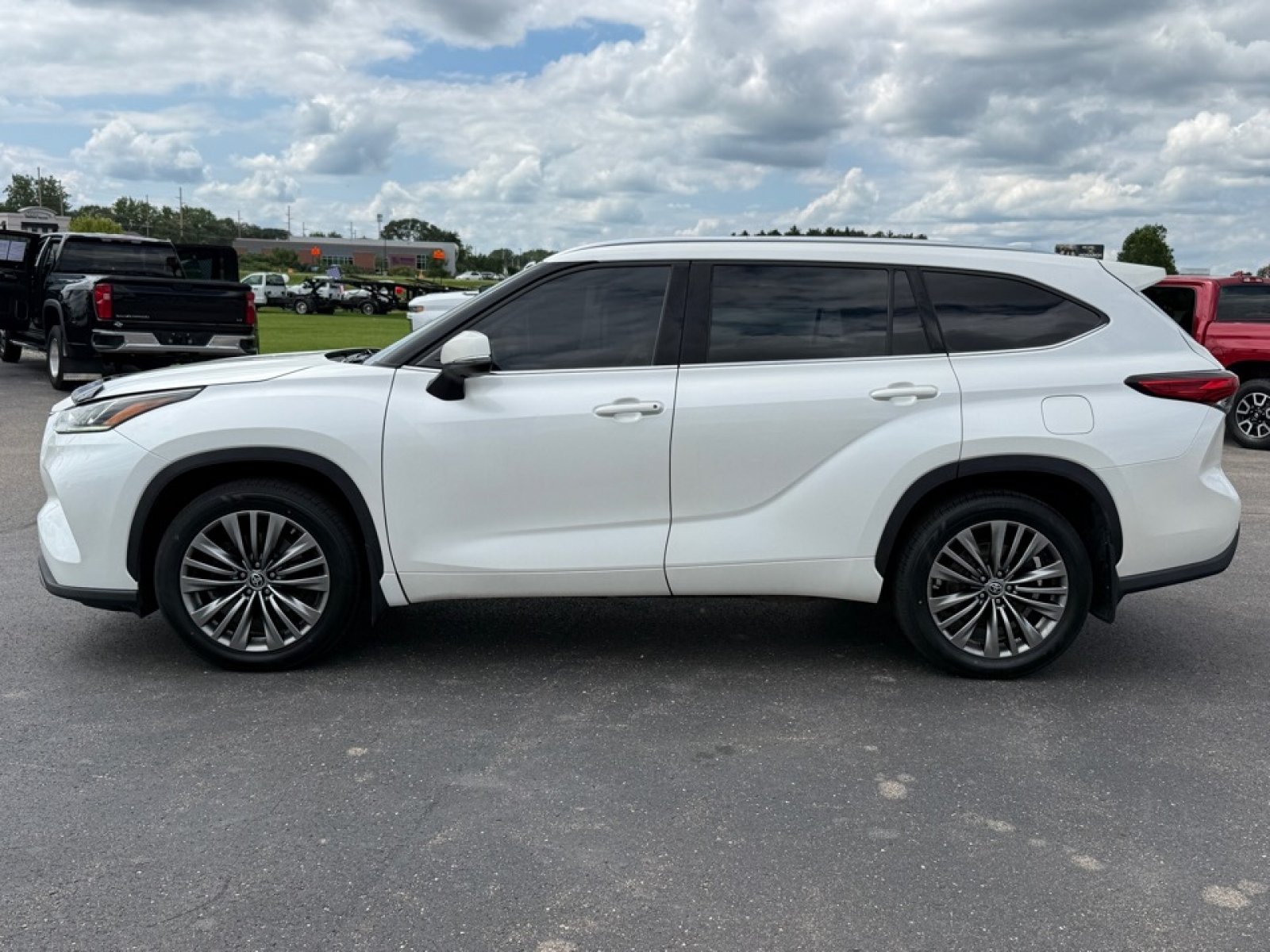 Used 2021 Toyota Highlander Limited AWD/4WD image 5