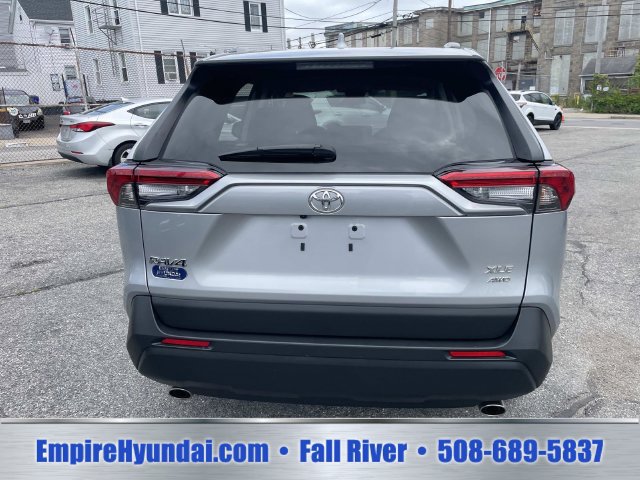 Used 2025 Toyota RAV4 XLE AWD/4WD image 4