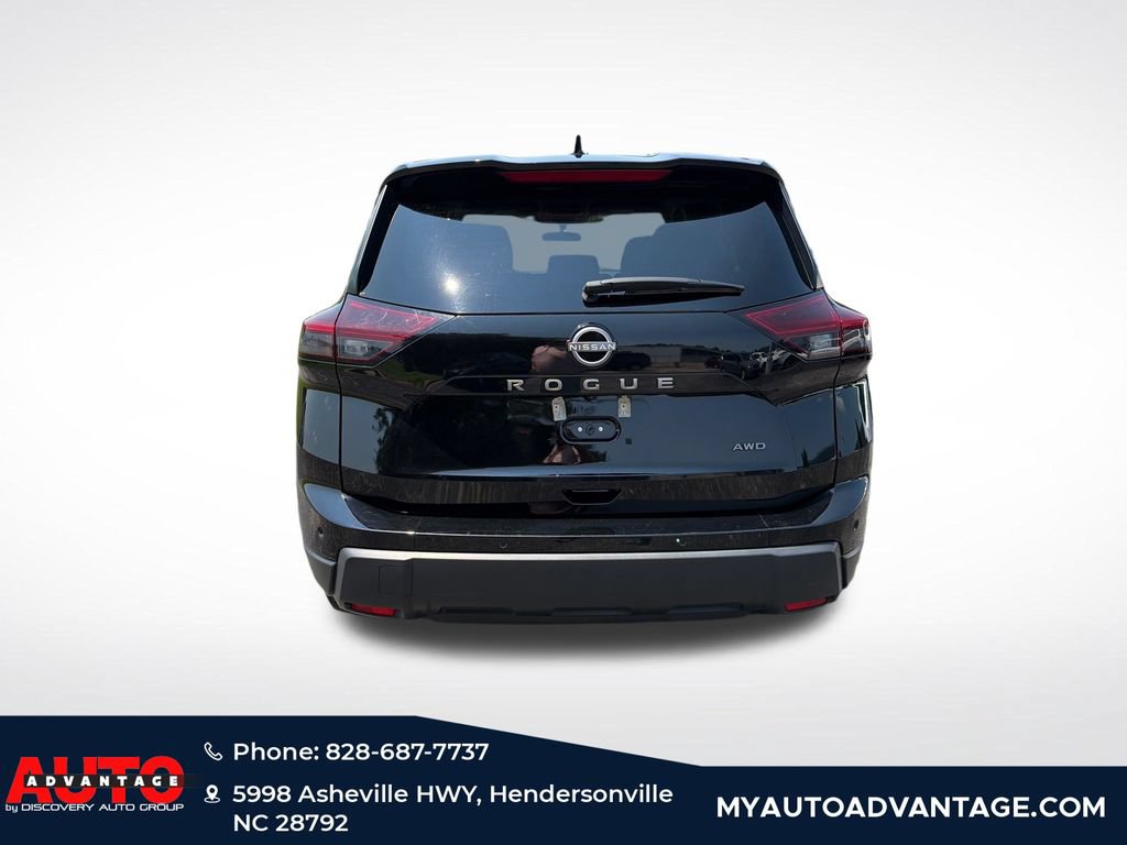 Used 2025 Nissan Rogue SV AWD/4WD image 4