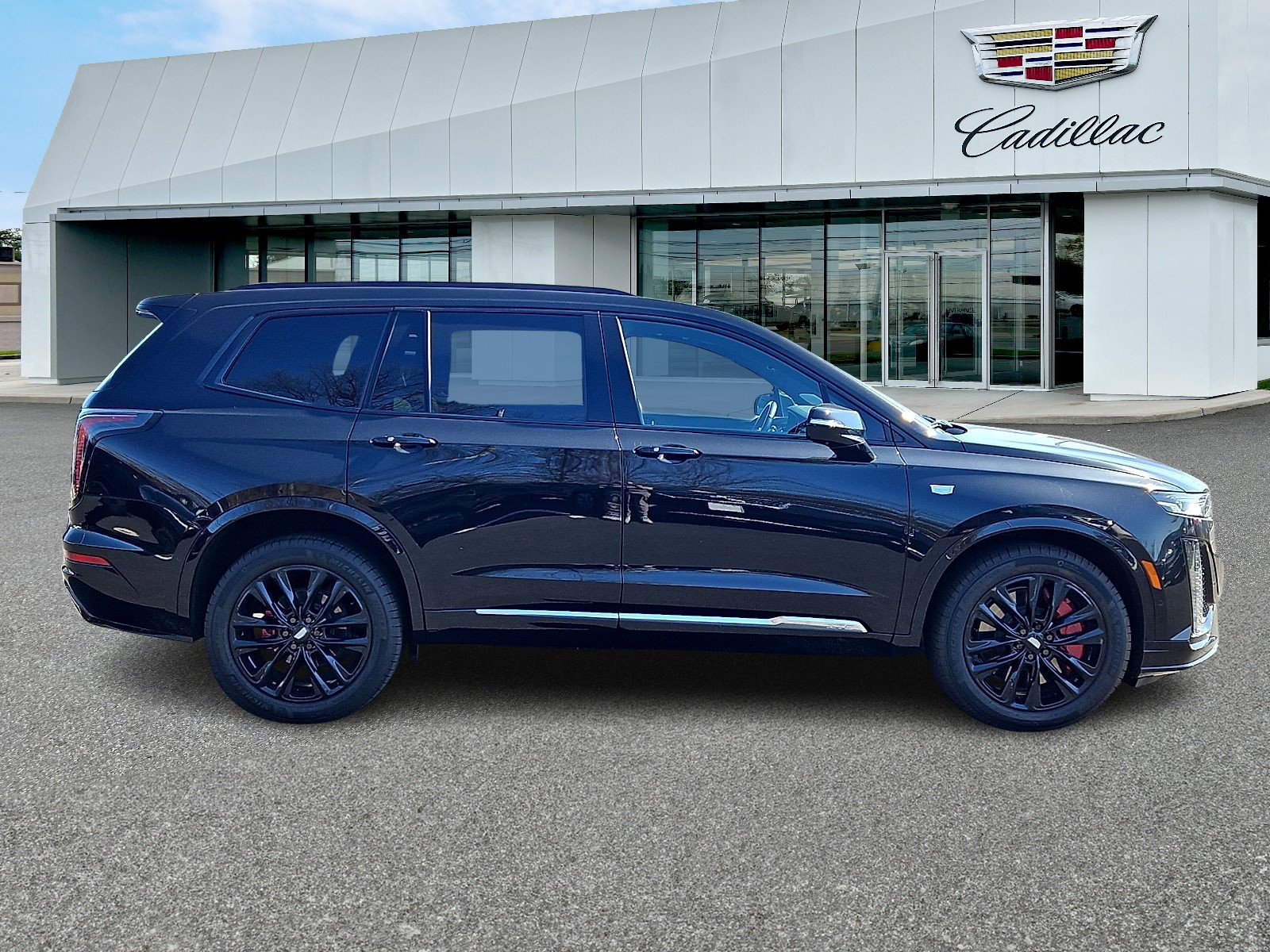 Certified 2024 Cadillac XT6 Sport w/ Technology Package image 6