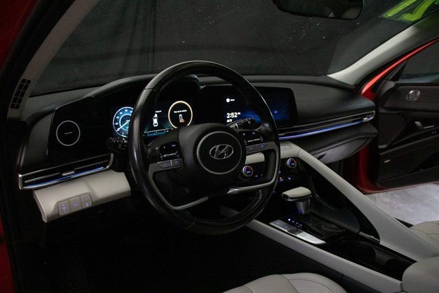 Used 2021 Hyundai Elantra Limited w/ Cargo Package image 23