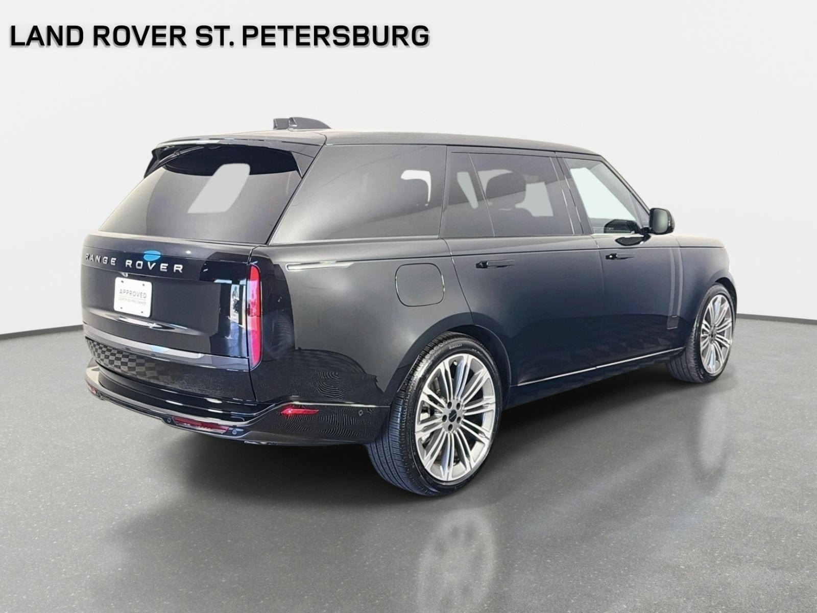 Used 2026 Land Rover Range Rover Long Wheelbase SE AWD/4WD image 5