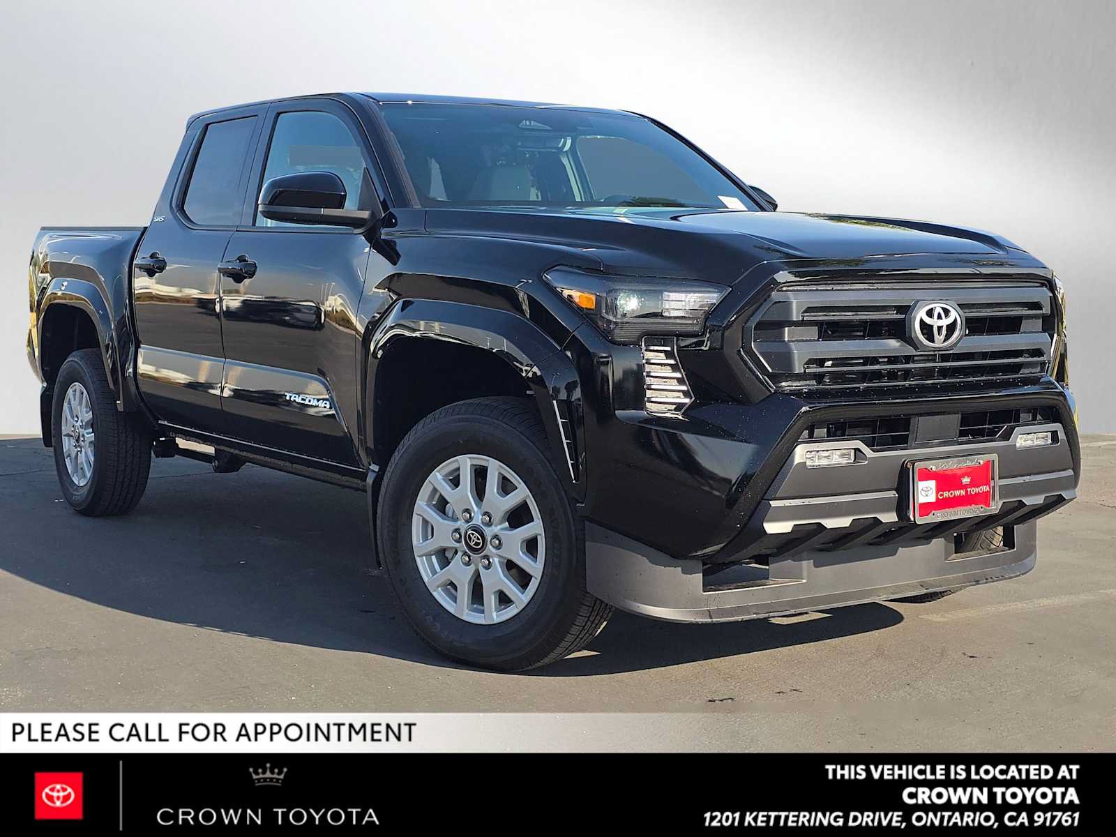 Used 2026 Toyota Tacoma SR5 AWD/4WD image 1