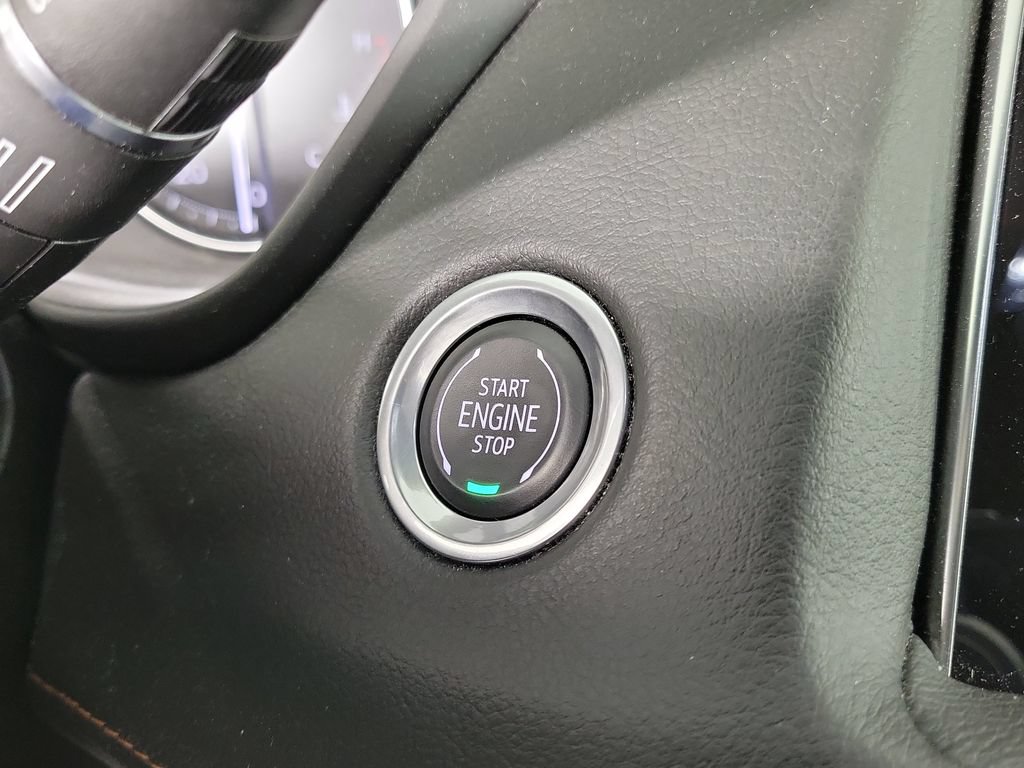 Used 2023 Cadillac XT4 Sport FWD image 29