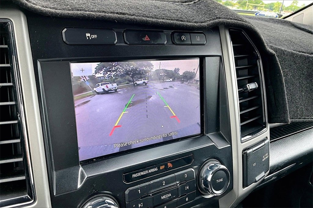 Used 2020 Ford F150 Lariat image 23