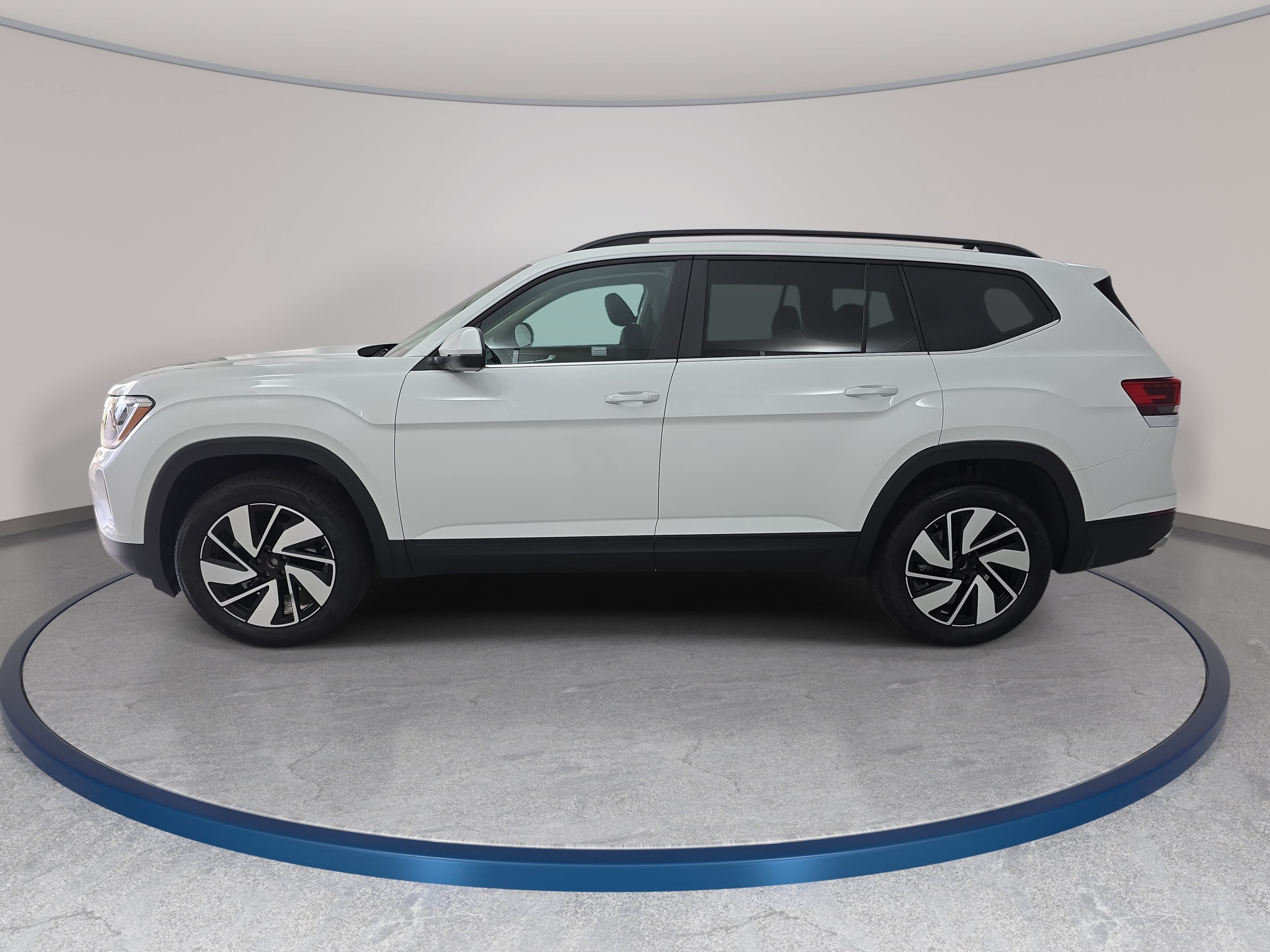 New 2026 Volkswagen Atlas SE FWD image 8