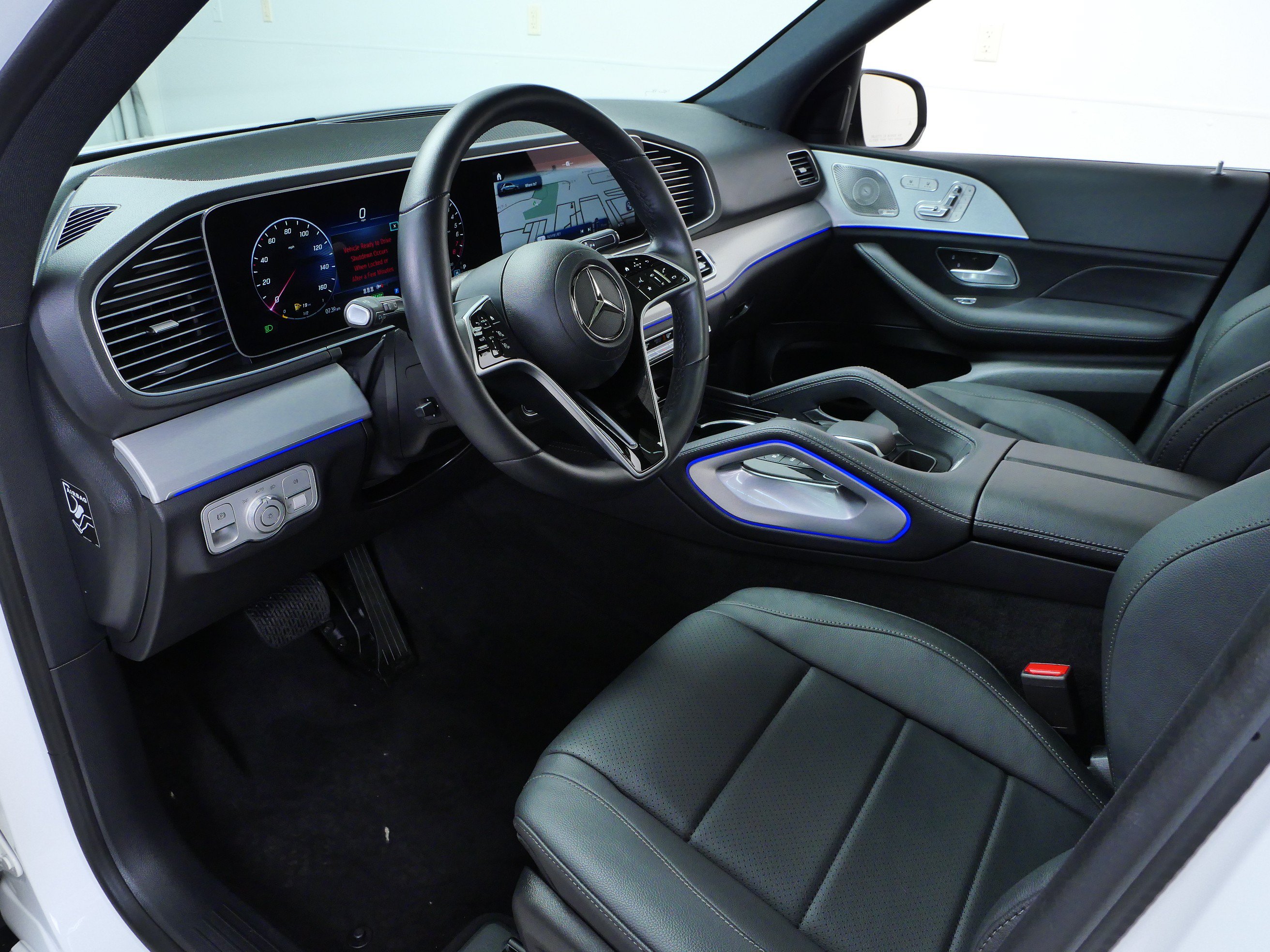 Certified 2025 Mercedes-Benz GLE 450e 4MATIC w/ AMG Line Exterior image 18