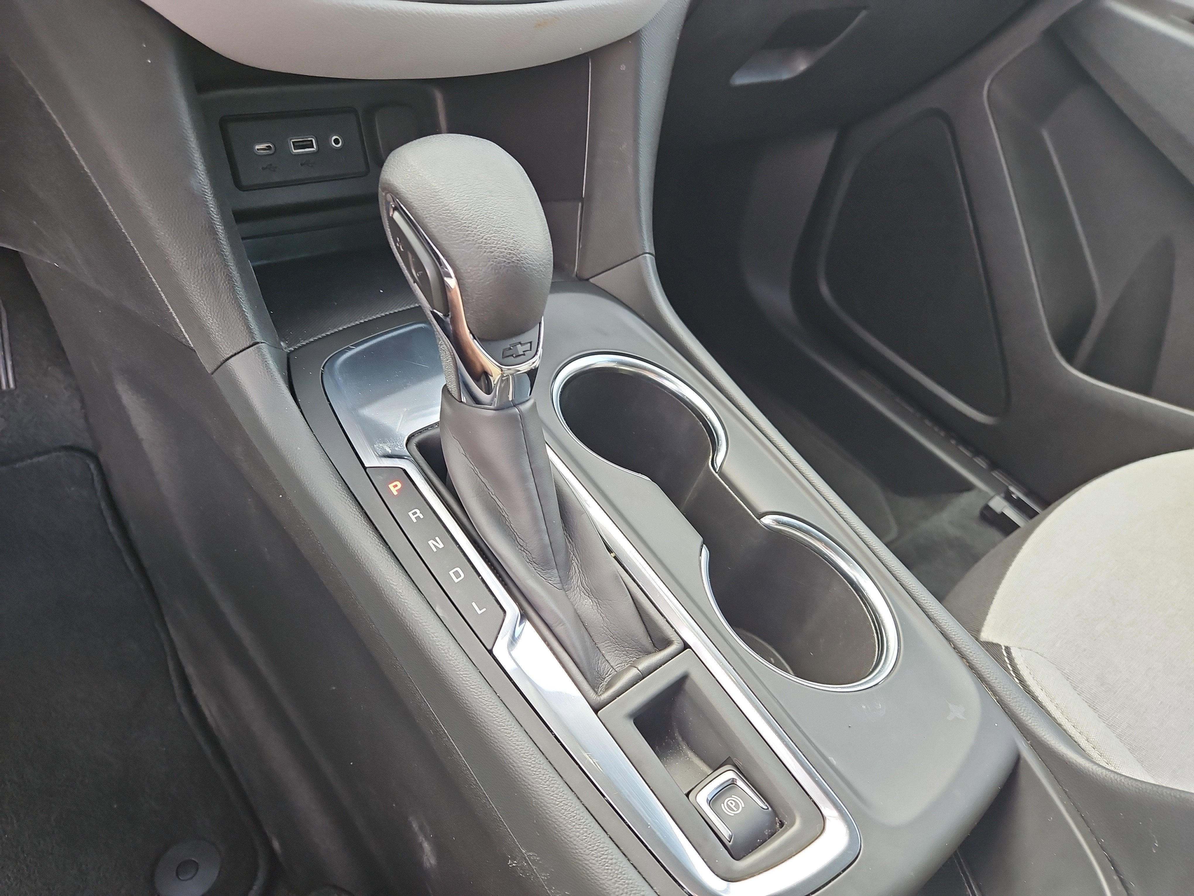 Used 2024 Chevrolet Equinox LS w/ LS Convenience Package FWD image 29