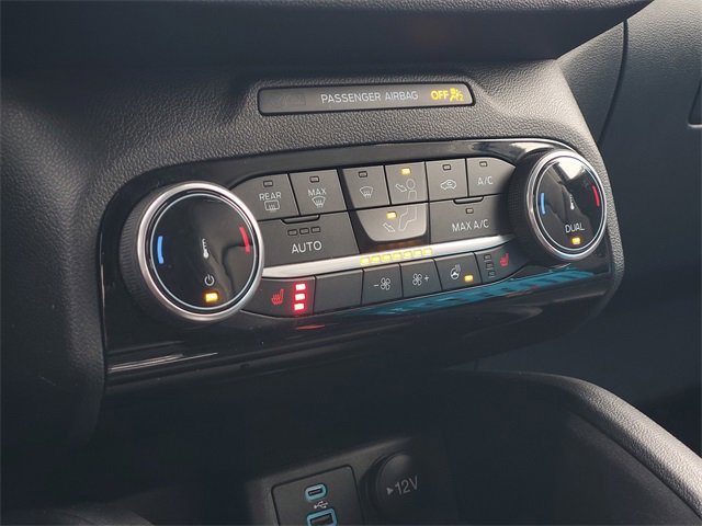 Used 2022 Ford Escape Titanium image 21