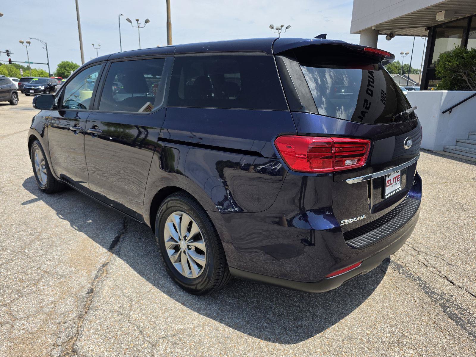 Used 2019 Kia Sedona LX FWD image 7