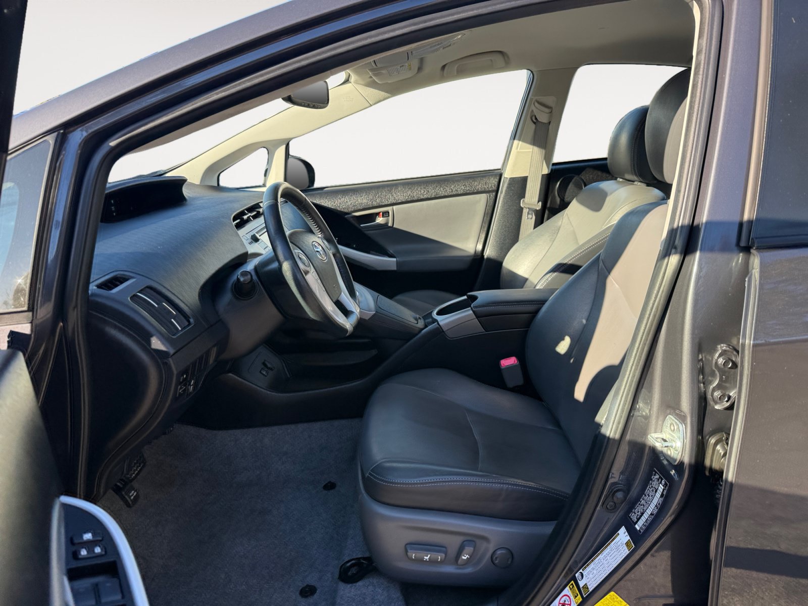 Used 2013 Toyota Prius Four FWD image 10