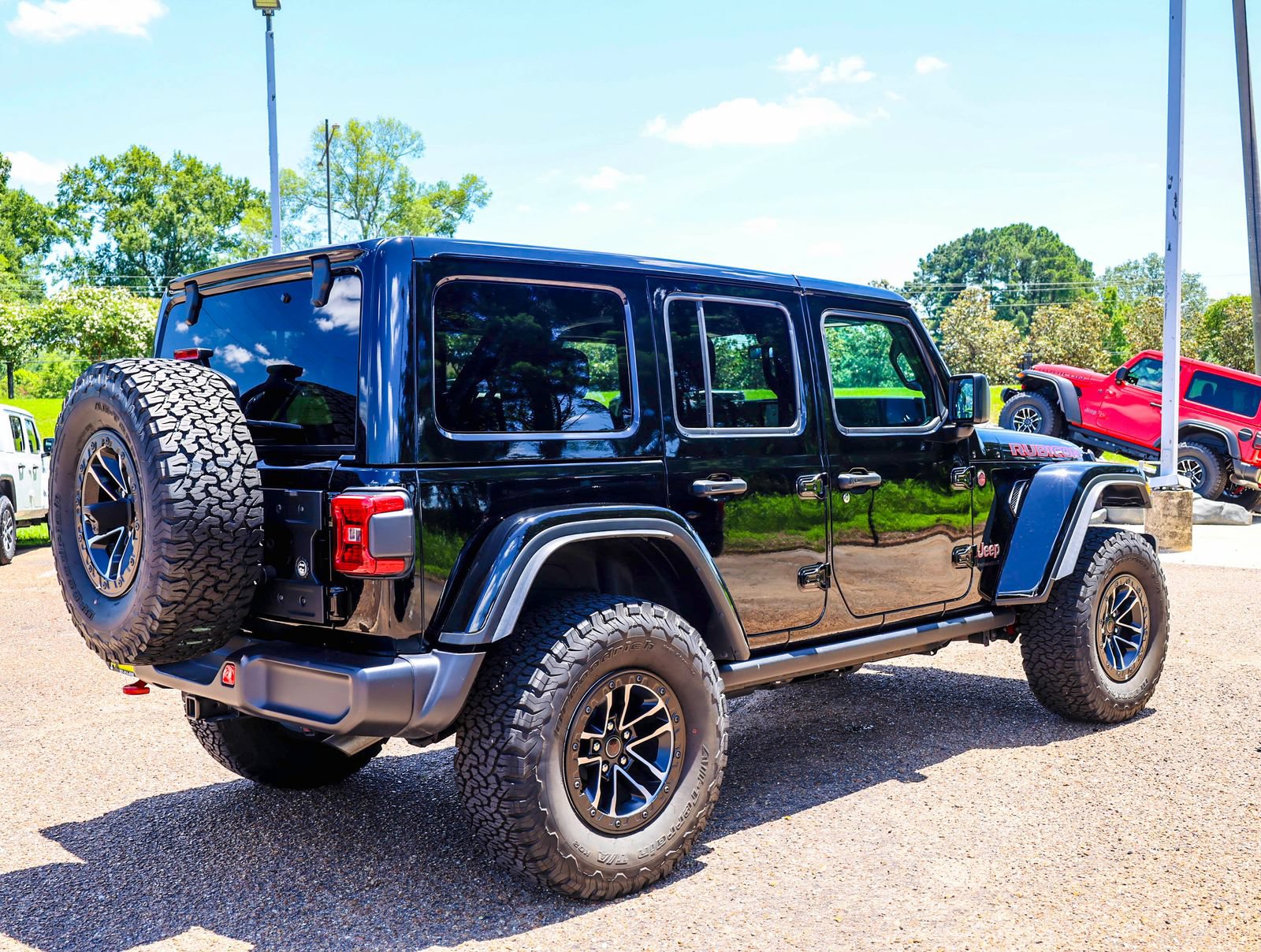 Used 2026 Jeep Wrangler Unlimited Rubicon w/ Xtreme 35 Tire Package AWD/4WD image 7