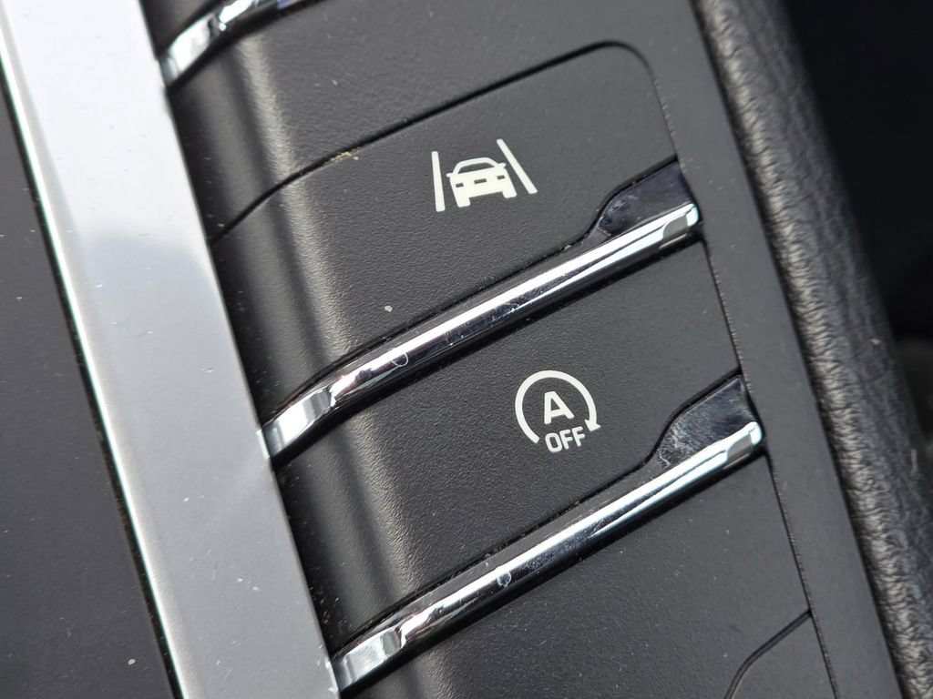 Used 2020 Porsche Macan S AWD/4WD image 15