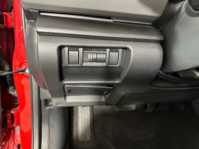 Used 2024 Subaru Crosstrek 2.5i Limited w/ Crosstrek Mirror Package AWD/4WD image 19