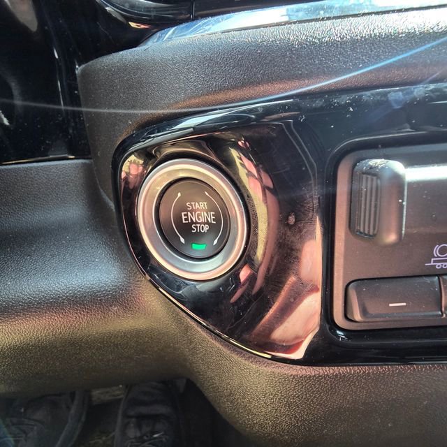 Used 2024 Chevrolet Silverado 2500 LT image 36