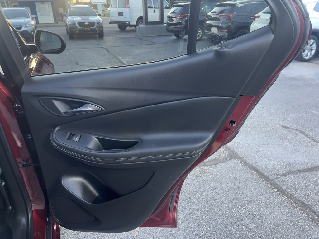 Used 2023 Buick Encore GX Select w/ Sport Touring Package image 13