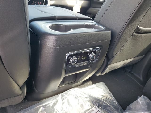 New 2026 GMC Yukon XL Denali w/ Sun & Power Step Package image 16