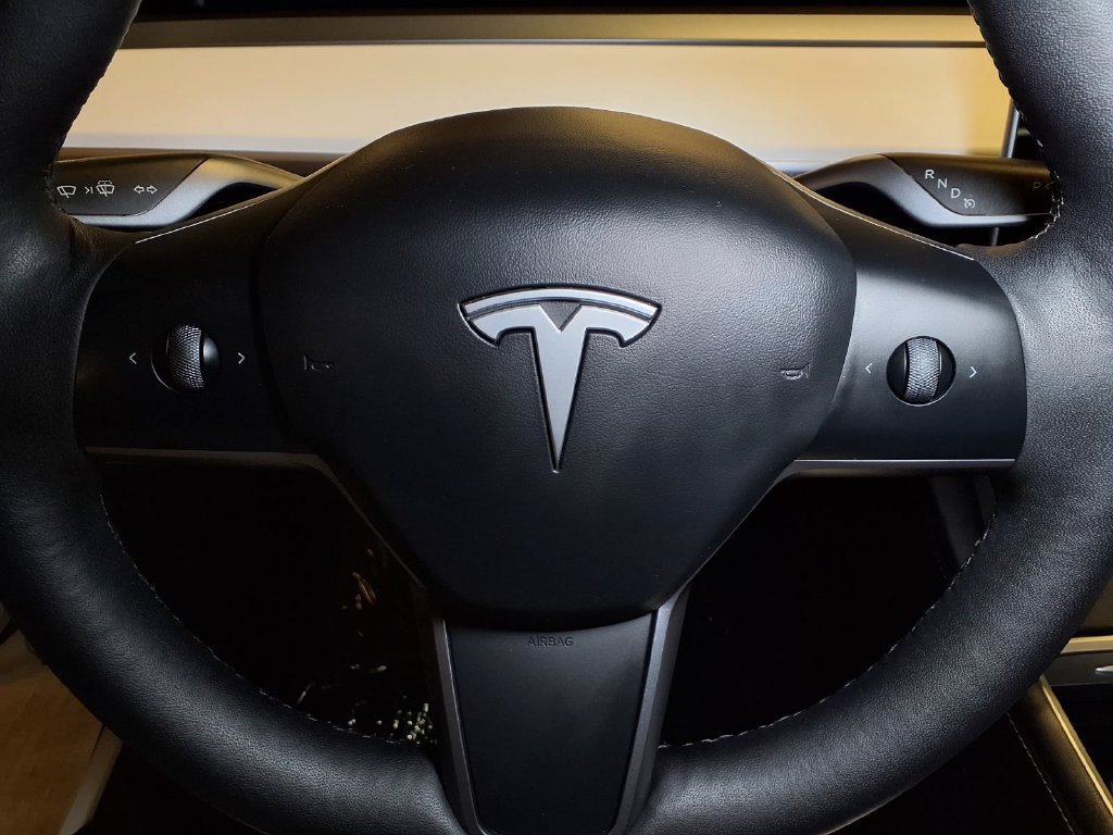Used 2023 Tesla Model Y Long Range AWD/4WD image 6