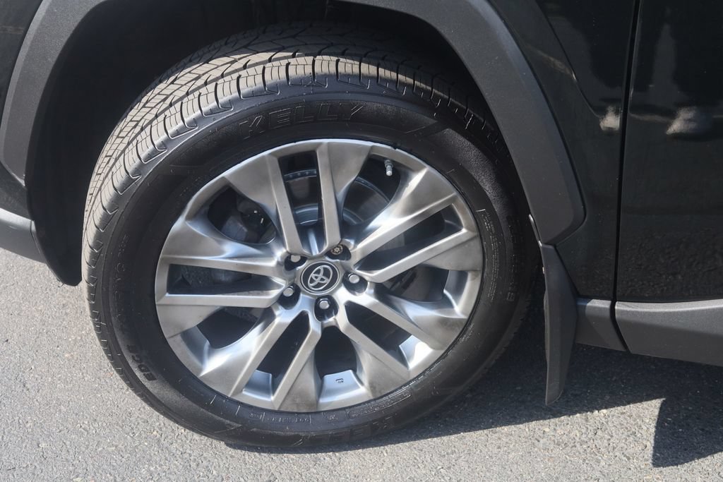 Certified 2019 Toyota RAV4 XLE Premium w/ Cold Weather Package AWD/4WD image 13
