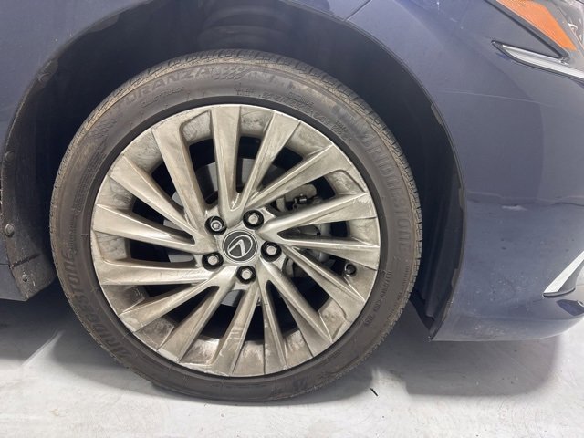 Used 2021 Lexus ES 350 Ultra Luxury w/ Accessory Package 2 image 6