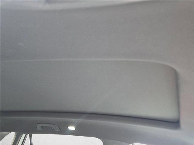 Used 2024 Volkswagen Atlas Cross Sport SEL Premium R-Line image 23