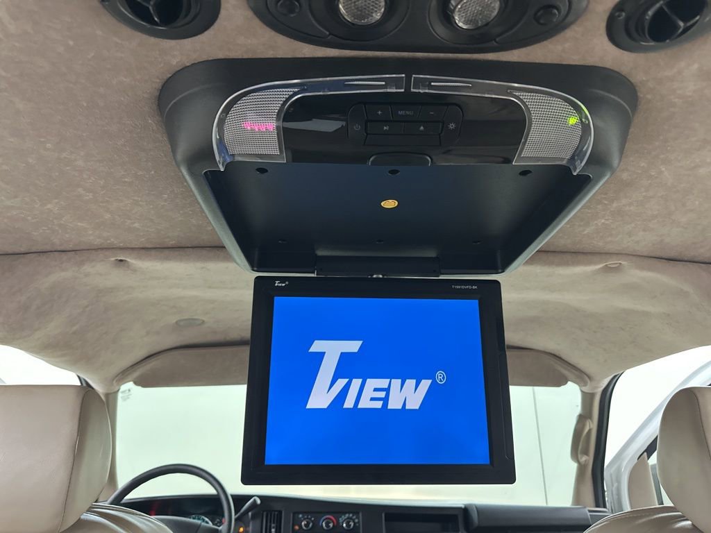 Used 2011 Chevrolet Express 1500 Upfitter image 35