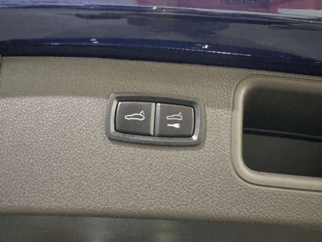 Used 2024 Porsche Macan image 91