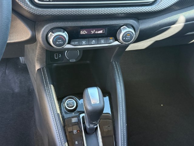 Used 2018 Nissan Kicks SV FWD image 15